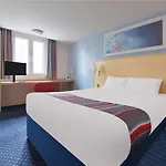Travelodge Todhills Hotel 3*