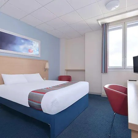 Travelodge Todhills Hotel 3*
